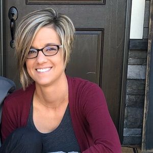 Meet your Posher, Karie